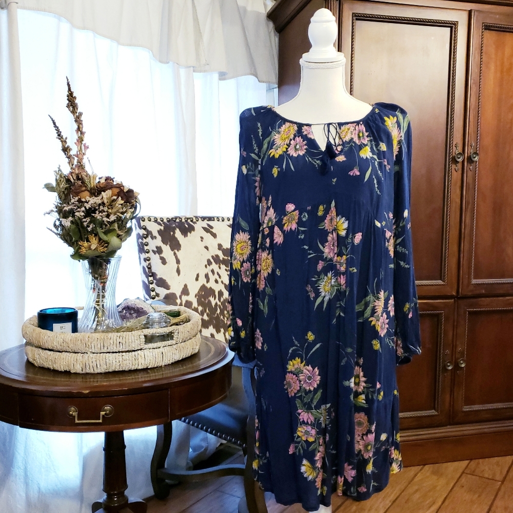 🧿 Floral Peasant Midi Dress